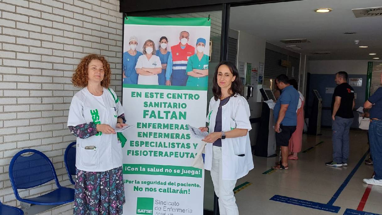 Campaña para informar sobre los recortes, en el Hospital de Valme de Sevilla. 