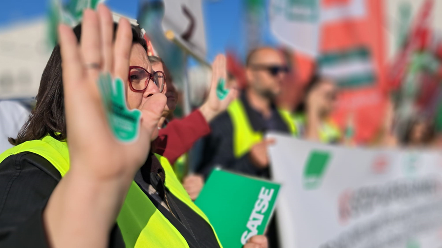 Manifestante en protesta contra agresiones