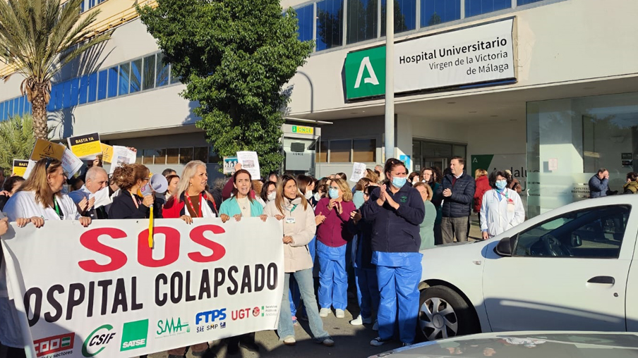 Protesta de personal en el Hospital Clínico de Málaga