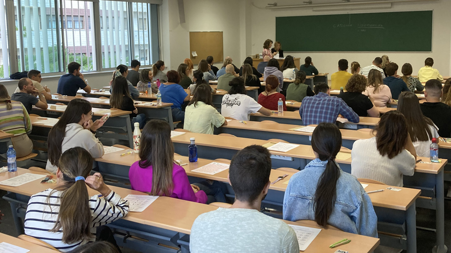 Aprobadas Las Listas De Aspirantes Que Superan El Examen De ...