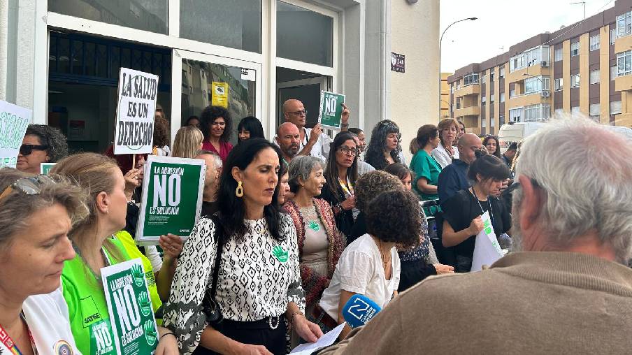 Protesta contra las agresiones celebrada el 28 de octubre de 2025 en El Puerto de Santa María, Cádiz.