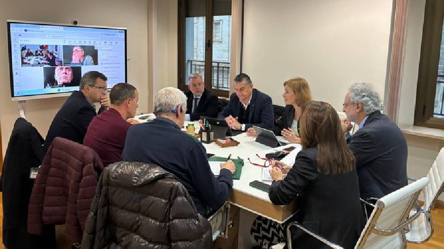 Reunión con el consejero de Sanidad.