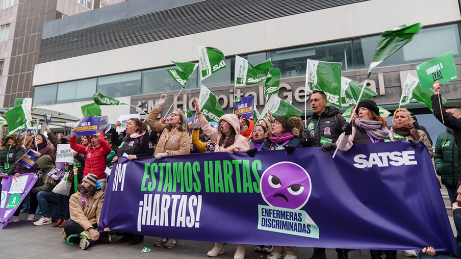 Concentración 8M en el Hospital La Paz (Madrid)